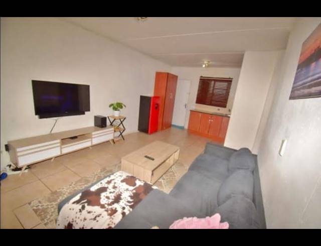 2 BEDROOM APARTMENT FOR SALE IN KLIPPOORTJE